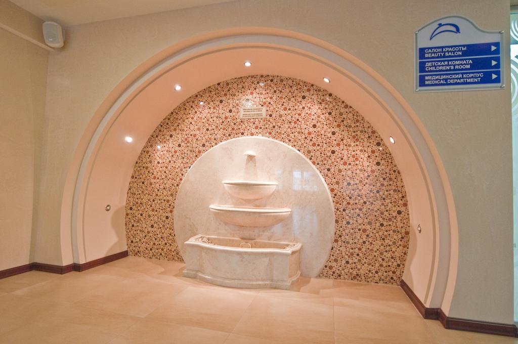 Grand-Marine Hotel & Spa Burlach'ya Balka Buitenkant foto