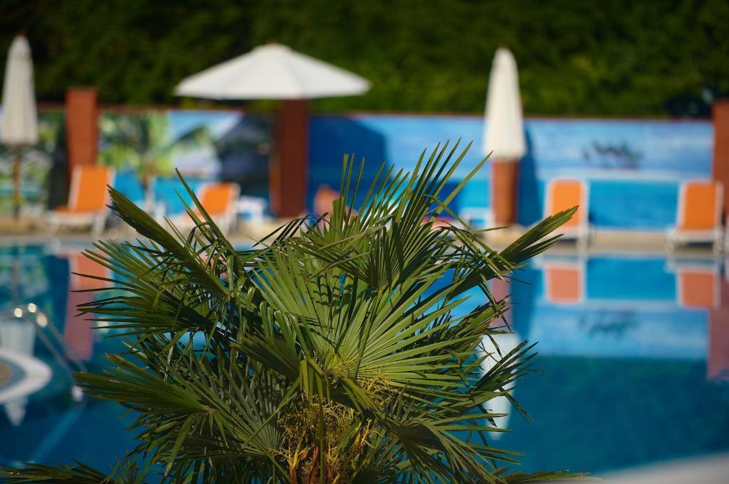 Grand-Marine Hotel & Spa Burlach'ya Balka Buitenkant foto