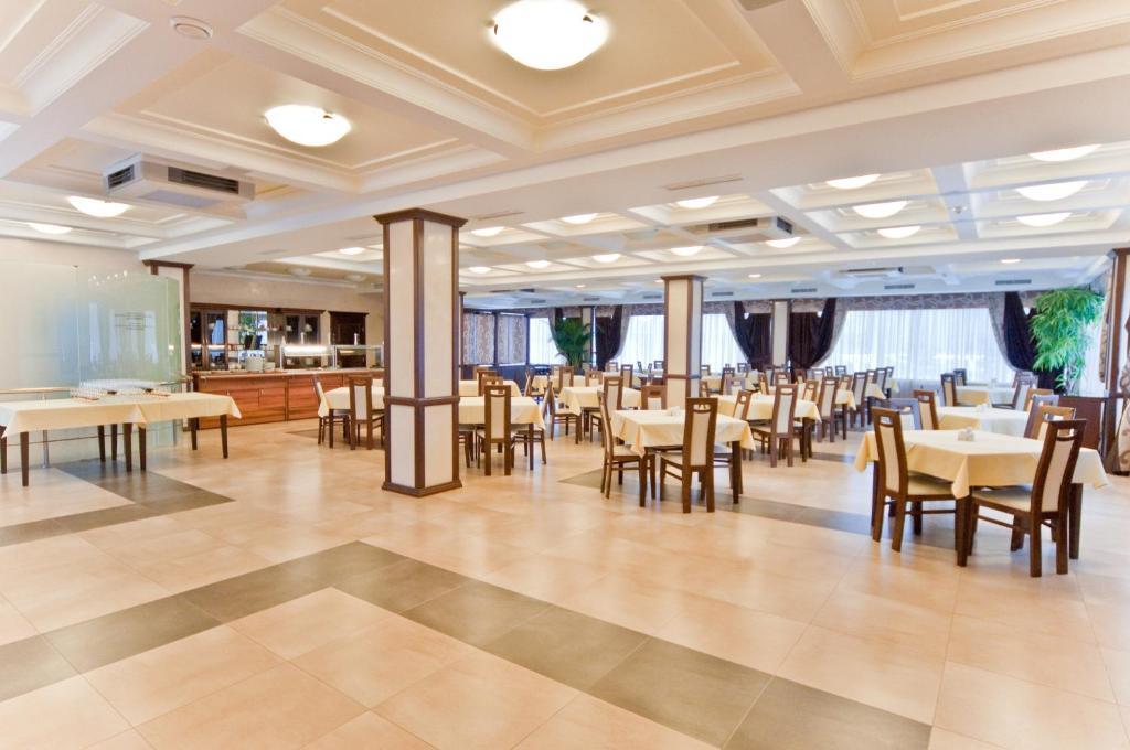 Grand-Marine Hotel & Spa Burlach'ya Balka Buitenkant foto