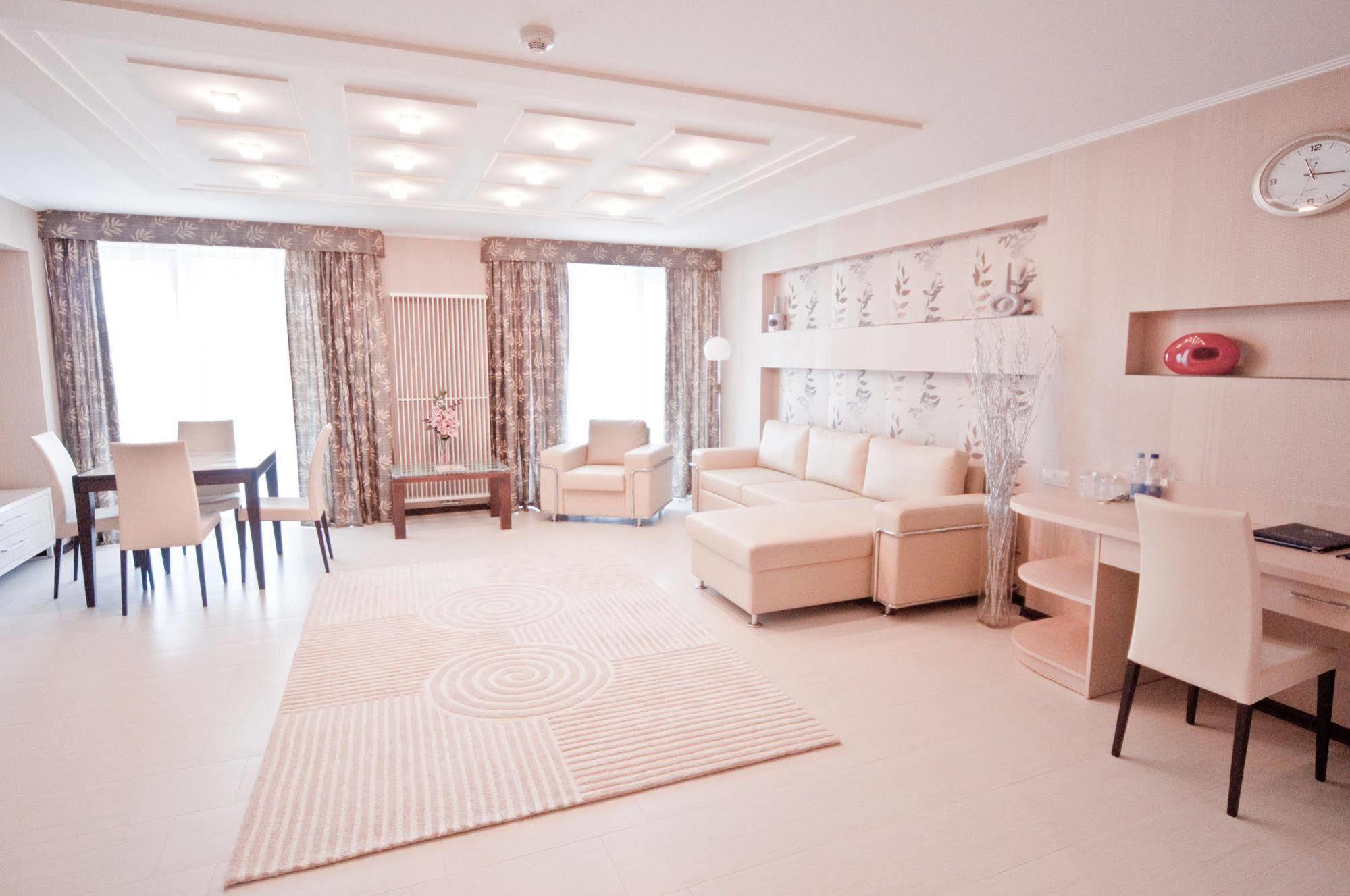 Grand-Marine Hotel & Spa Burlach'ya Balka Buitenkant foto