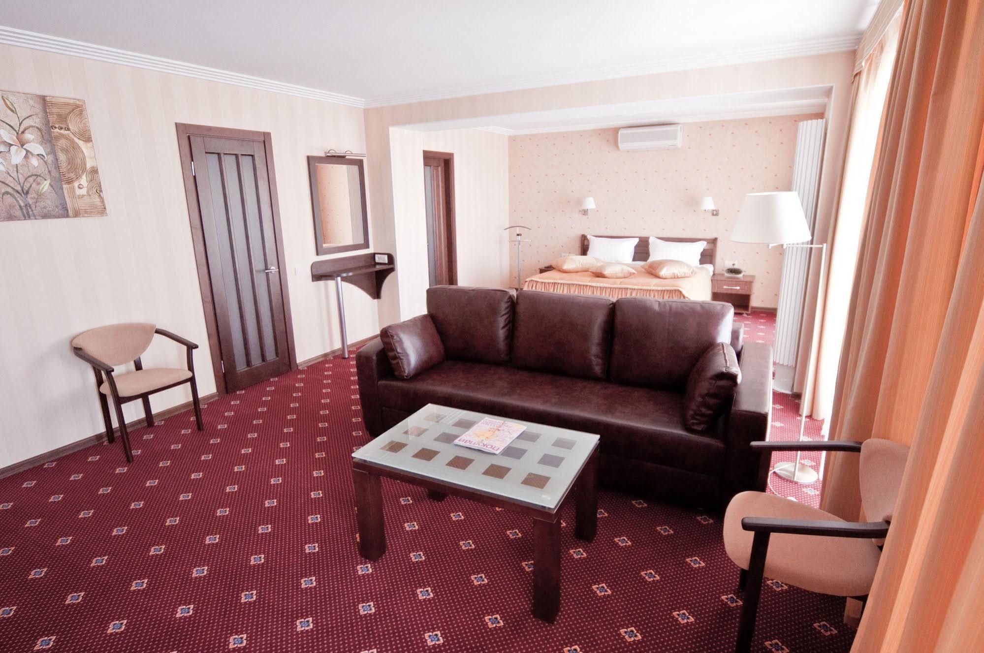 Grand-Marine Hotel & Spa Burlach'ya Balka Buitenkant foto